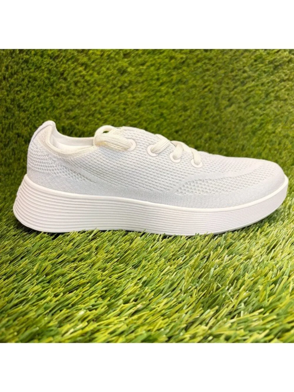 Allbirds Tree Runner Go Womens Size 7 White Athletic Running Shoes Sneakers